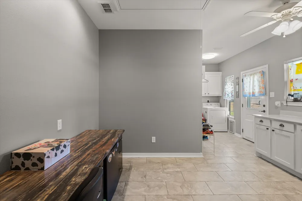 190 Vz County Road 2108 Canton, TX 75103