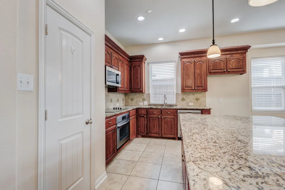 3102 Clearfork Trail Frisco, TX 75034