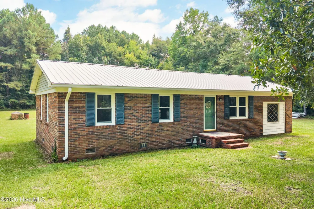 254 Harrell Road Burgaw, NC 28425