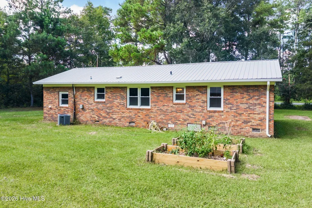 254 Harrell Road Burgaw, NC 28425