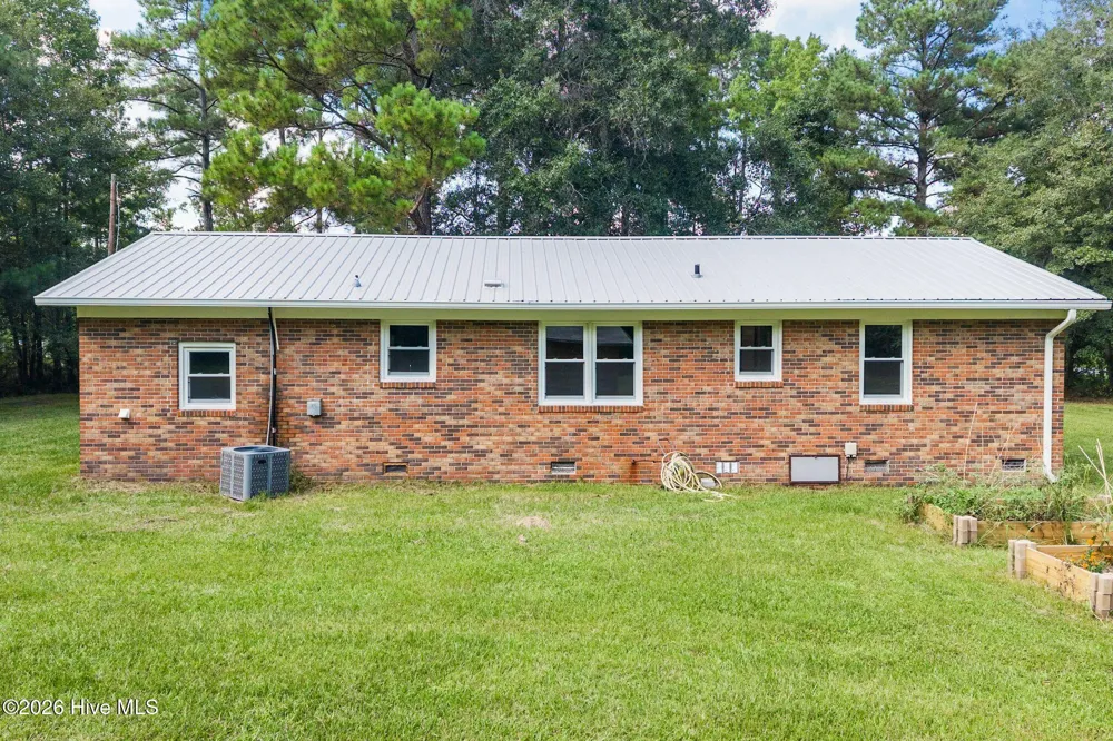 254 Harrell Road Burgaw, NC 28425