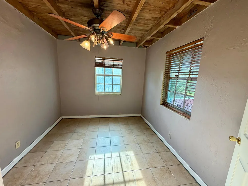 1061 W 4TH STREET Riviera Beach, FL 33404