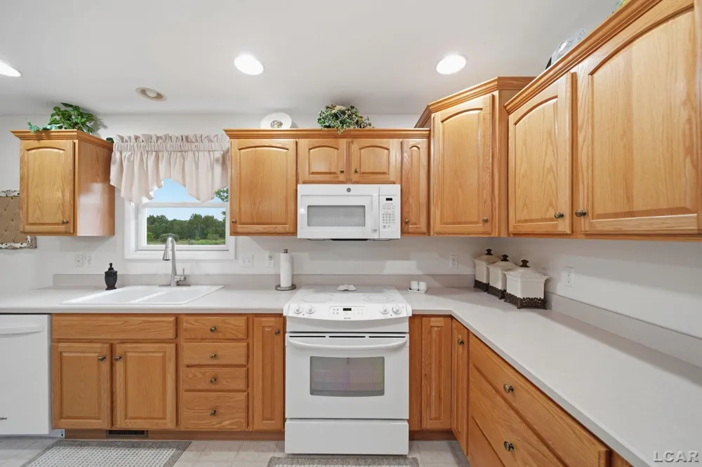 5750 Lyons Highway Madison Charter Township, MI 49221