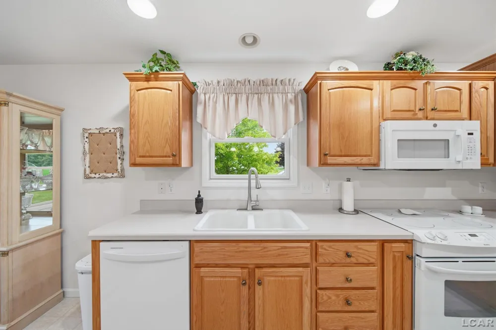 5750 Lyons Highway Madison Charter Township, MI 49221
