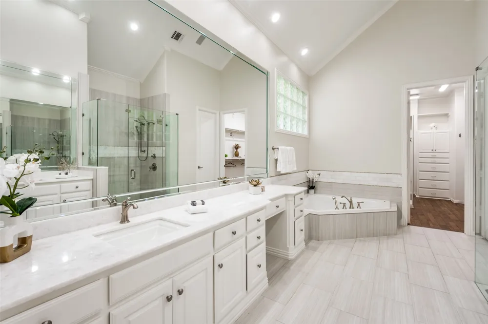 6526 Star Creek Frisco, TX 75034