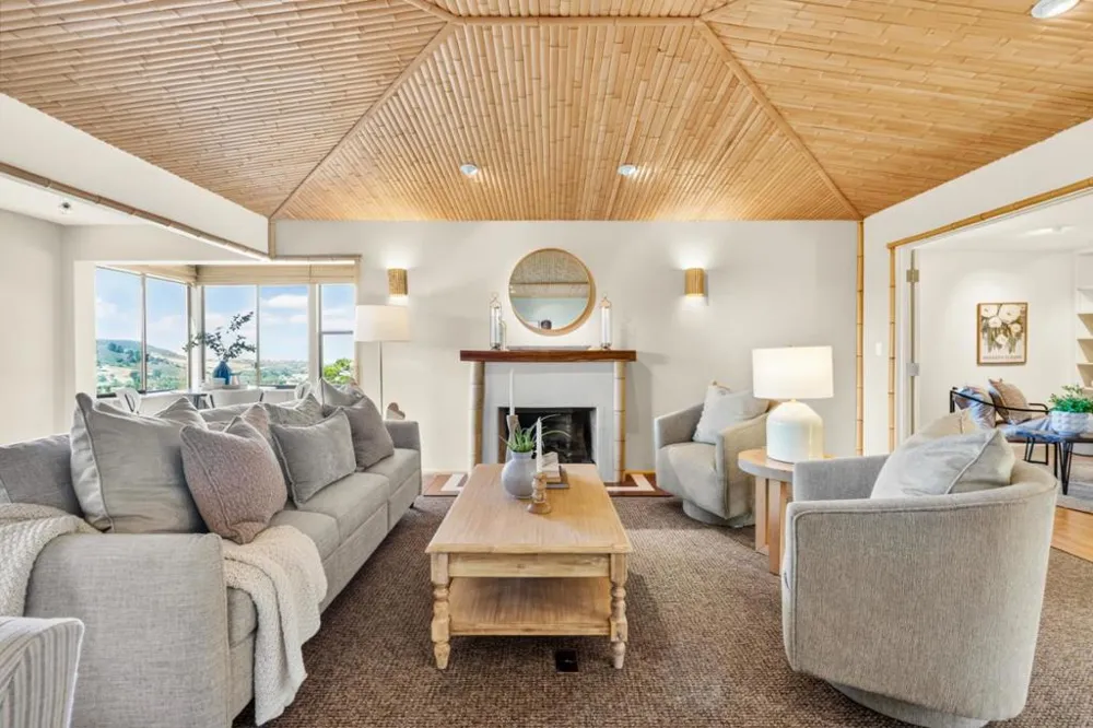 37 Del Mesa Carmel Carmel, CA 93923