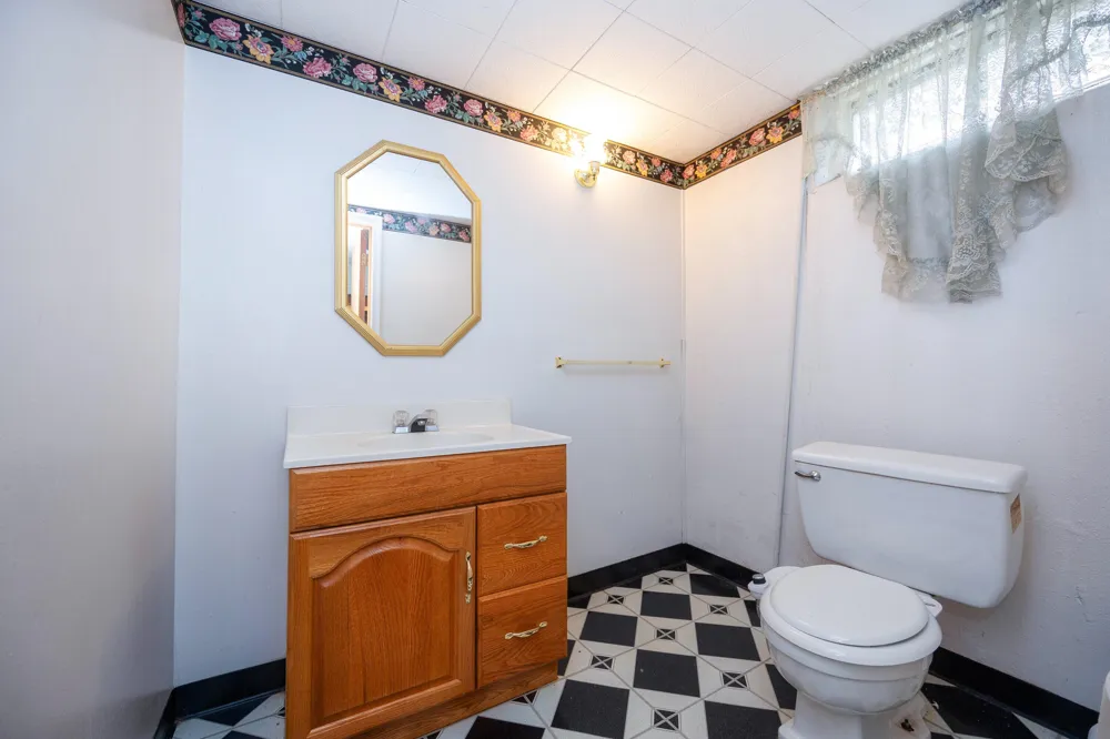 711 Kayser Avenue Royal Oak, MI 48067