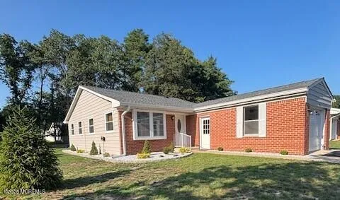 786 Hudson Parkway