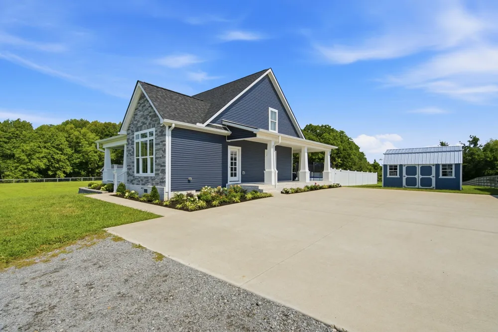 8934 Cedar Grove Rd Cross Plains, TN 37049