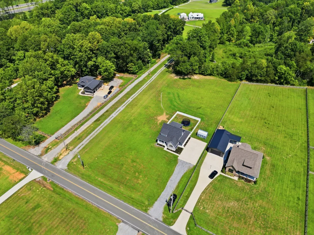 8934 Cedar Grove Rd Cross Plains, TN 37049