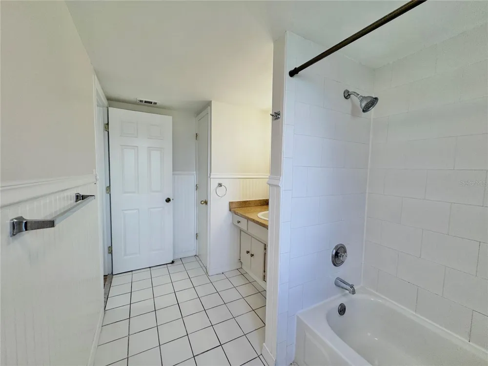 1000 S SEMORAN BOULEVARD #305 Winter Park, FL 32792