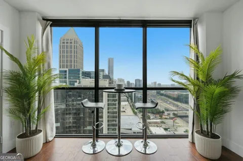 1280 W Peachtree ST NW