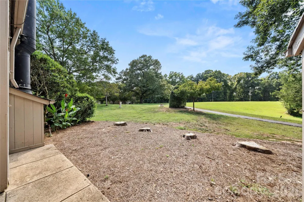 102 Ridgeport Road Clover, SC 29710