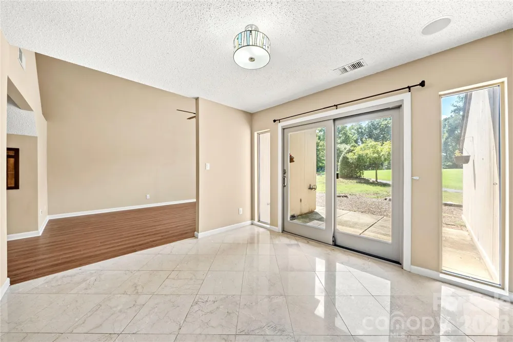 102 Ridgeport Road Clover, SC 29710