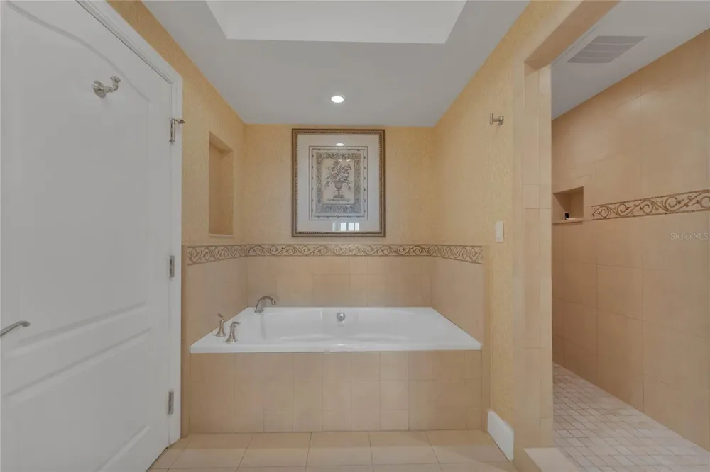 7593 GATHERING DRIVE #309 Reunion, FL 34747