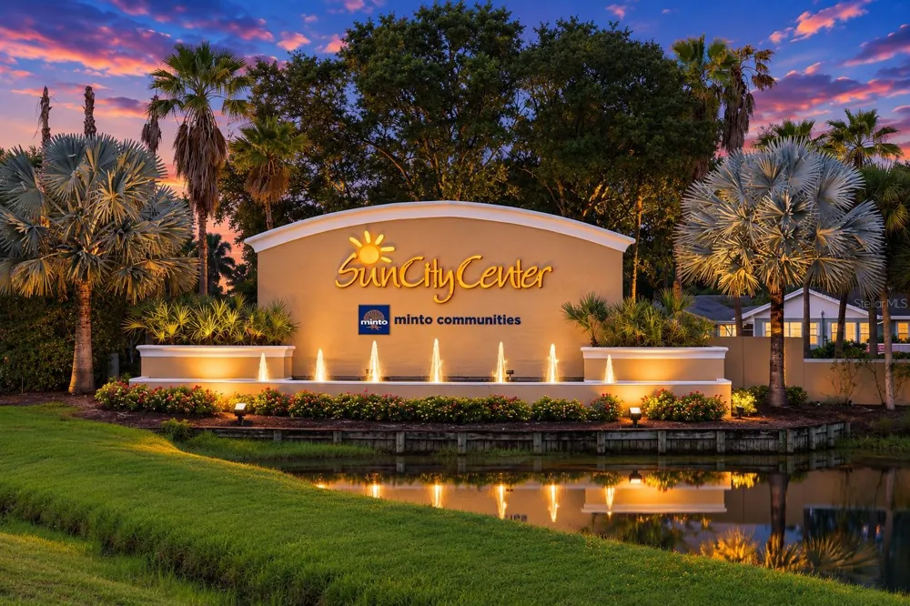301 CRANSTON PLACE Sun City Center, FL 33573