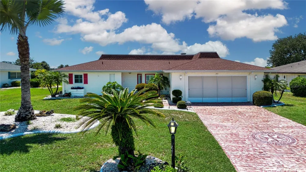 301 CRANSTON PLACE Sun City Center, FL 33573