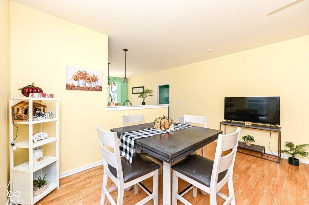 871 Maidstone Avenue Westfield, IN 46074