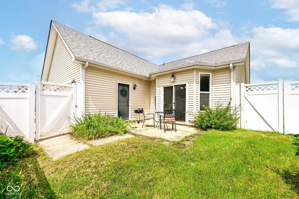 871 Maidstone Avenue Westfield, IN 46074