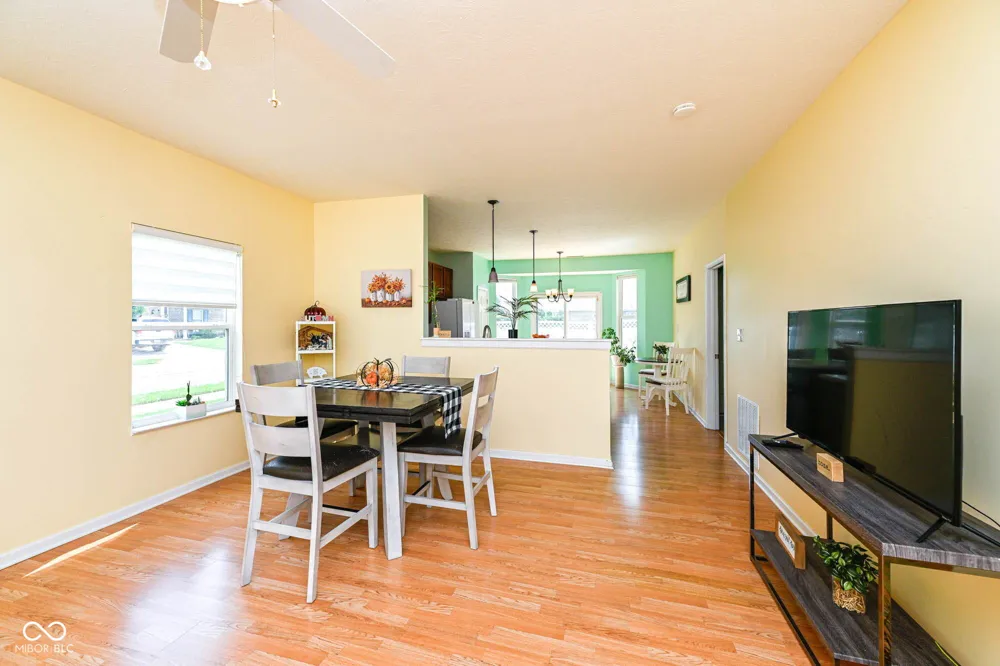 871 Maidstone Avenue Westfield, IN 46074