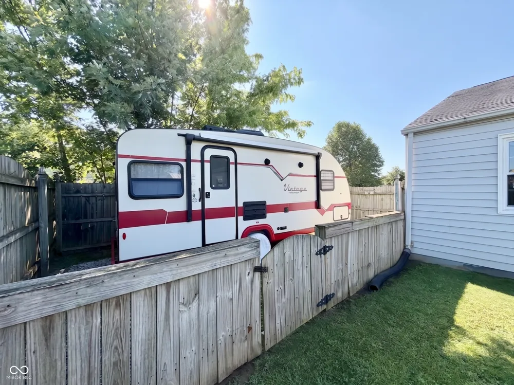 1026 Fox Trace Drive Anderson, IN 46013