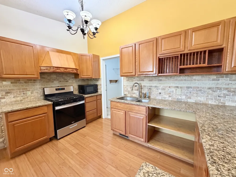 1026 Fox Trace Drive Anderson, IN 46013