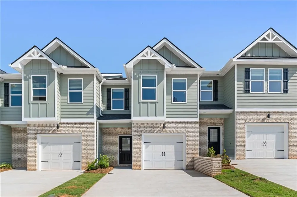 8316 Columbia Court Palmetto, GA 30268