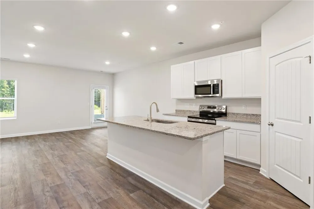 8316 Columbia Court Palmetto, GA 30268
