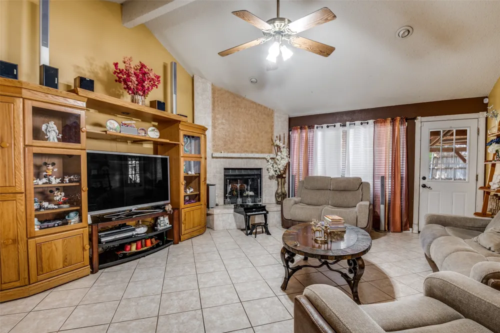 2613 Independence Drive Mesquite, TX 75150