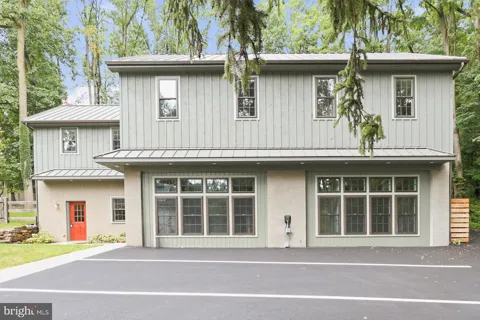 5567 PENNELL ROAD