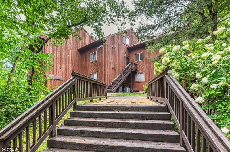 3 Point O Woods Ter 2 #2 Unit 2 Vernon, NJ 07462