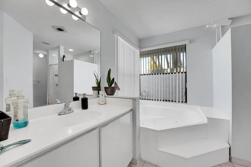 14544 Autumn Avenue Wellington, FL 33414