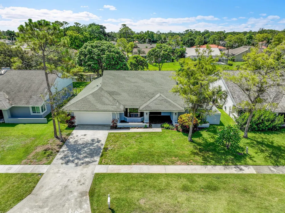 14544 Autumn Avenue Wellington, FL 33414
