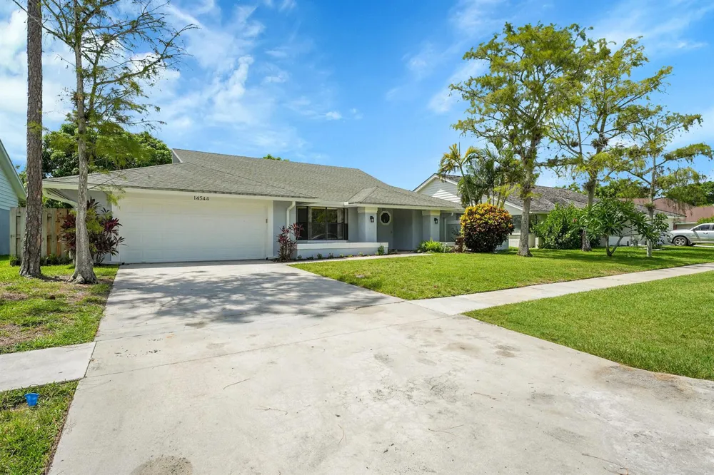 14544 Autumn Avenue Wellington, FL 33414