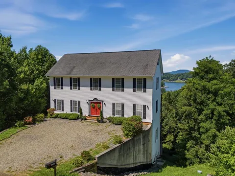 1326 Laurel Court