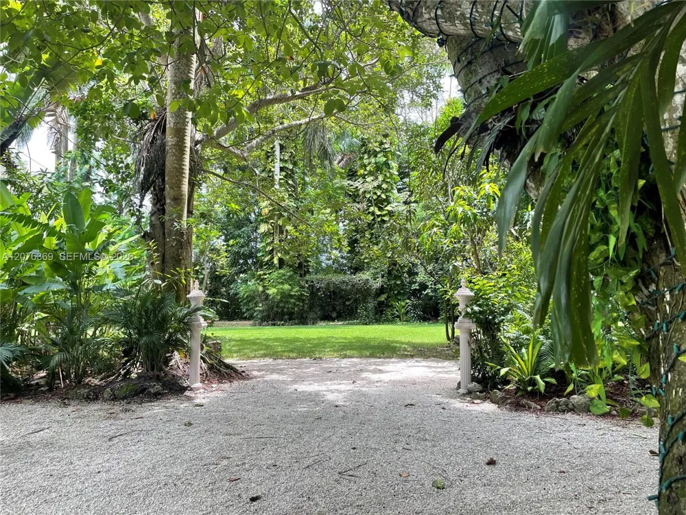 23550 SW 187th Ave Homestead, FL 33031