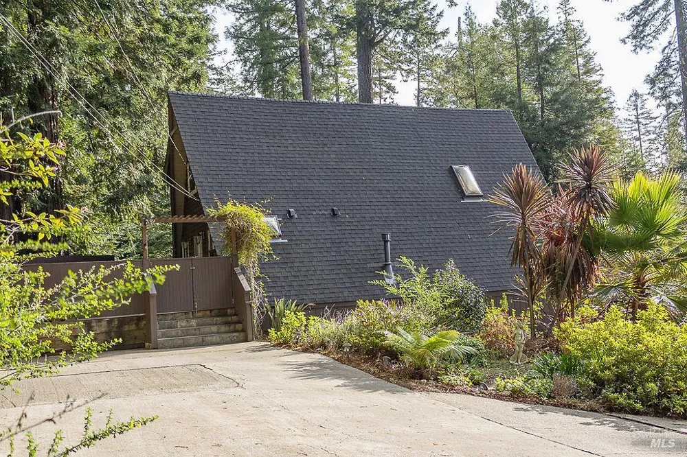 46151 Pacific Woods Road Gualala, CA 95445