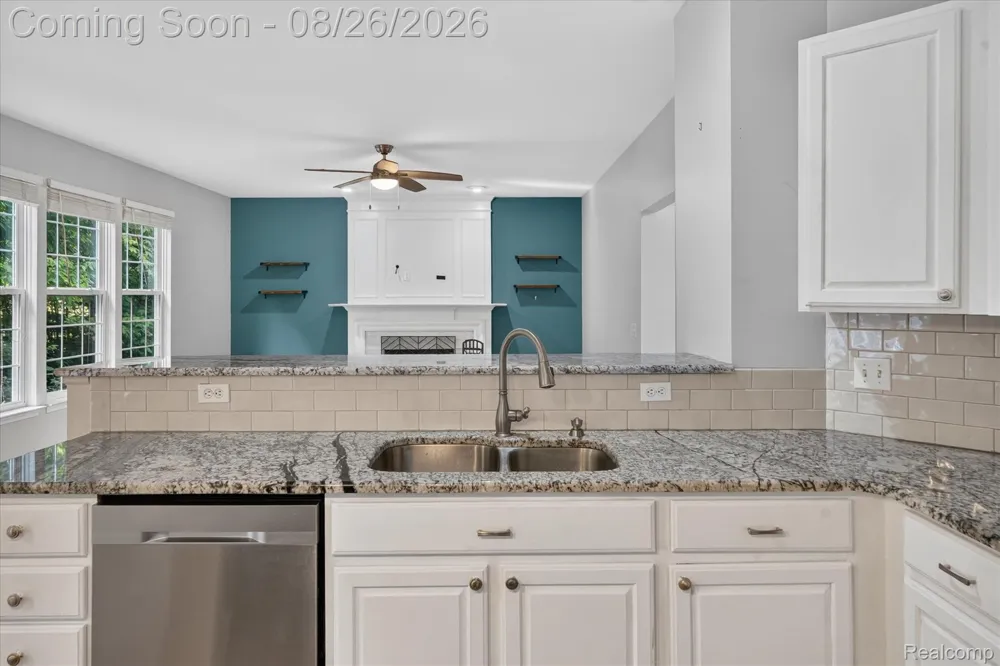 6350 Knob Hill Court Grand Blanc Charter Township, MI 48439