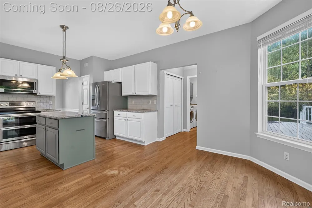 6350 Knob Hill Court Grand Blanc Charter Township, MI 48439