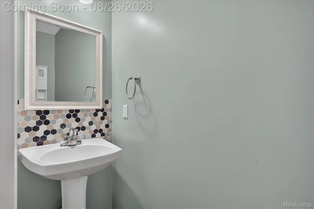 6350 Knob Hill Court Grand Blanc Charter Township, MI 48439