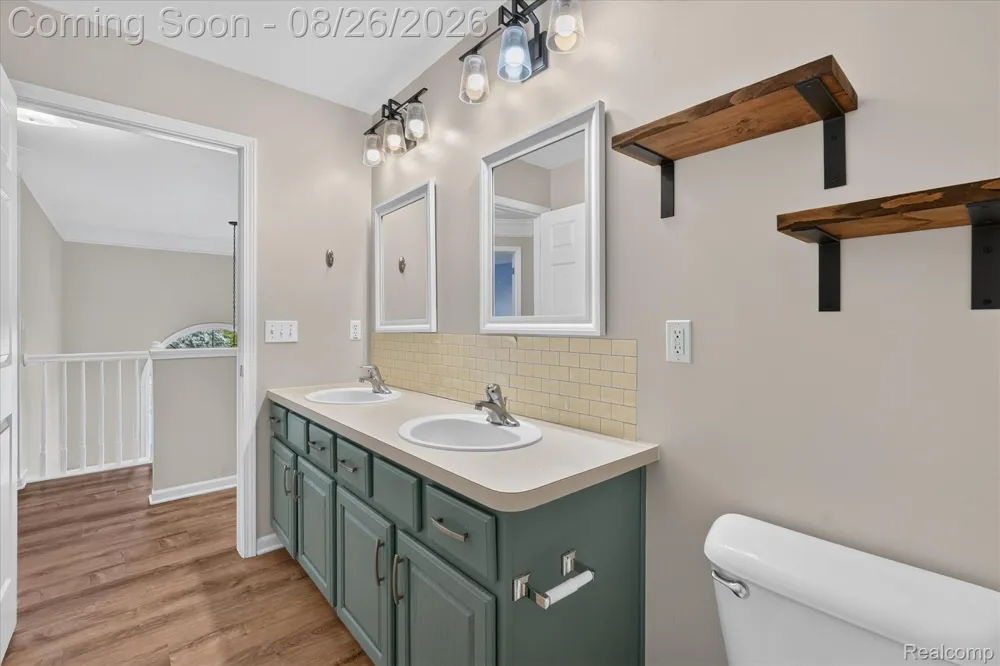 6350 Knob Hill Court Grand Blanc Charter Township, MI 48439