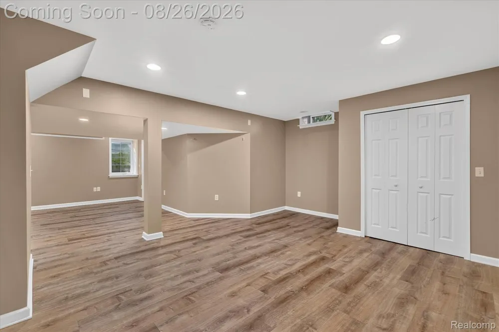 6350 Knob Hill Court Grand Blanc Charter Township, MI 48439