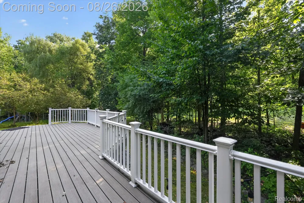6350 Knob Hill Court Grand Blanc Charter Township, MI 48439