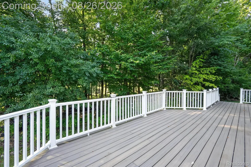 6350 Knob Hill Court Grand Blanc Charter Township, MI 48439