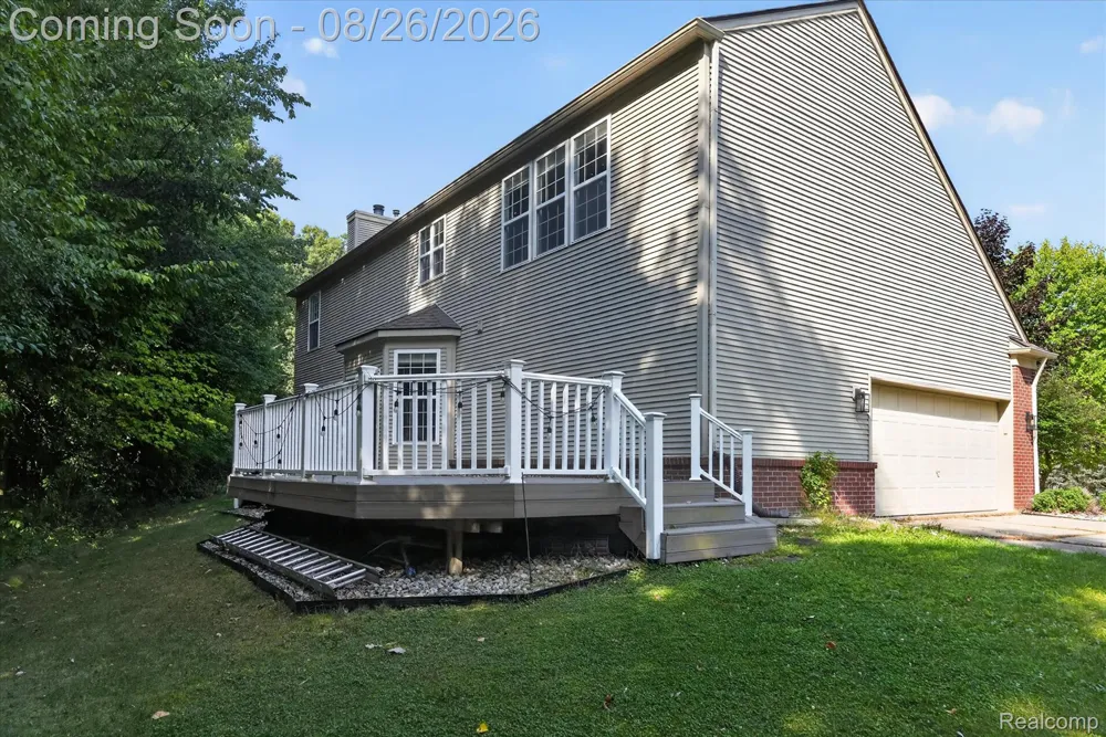 6350 Knob Hill Court Grand Blanc Charter Township, MI 48439