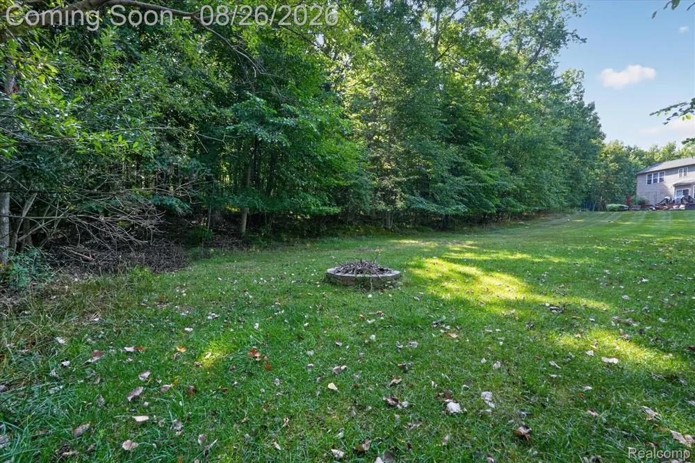 6350 Knob Hill Court Grand Blanc Charter Township, MI 48439