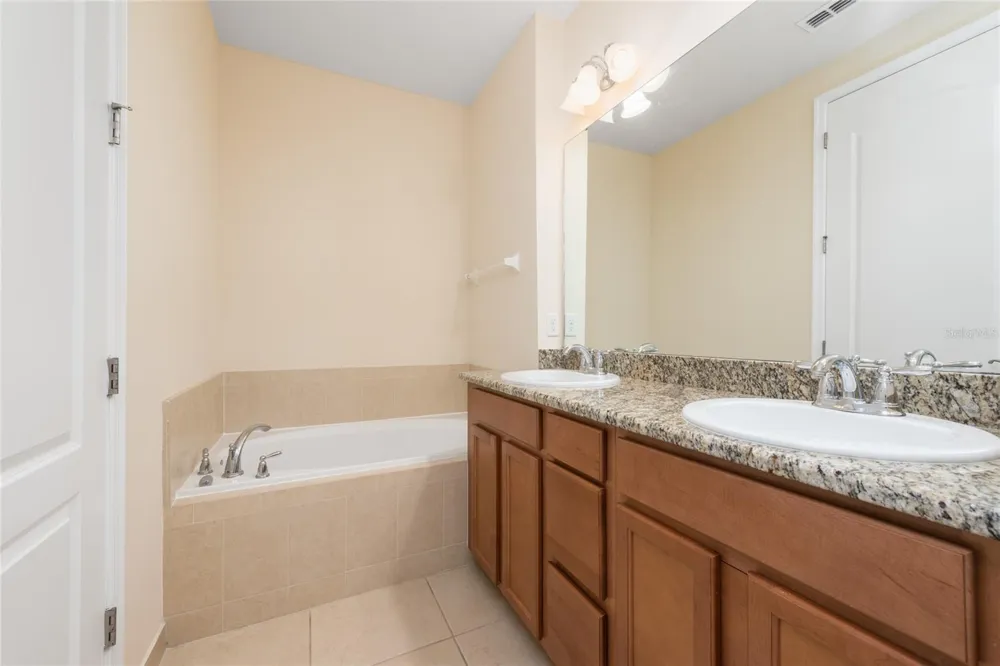 8443 KELSALL DRIVE Orlando, FL 32832