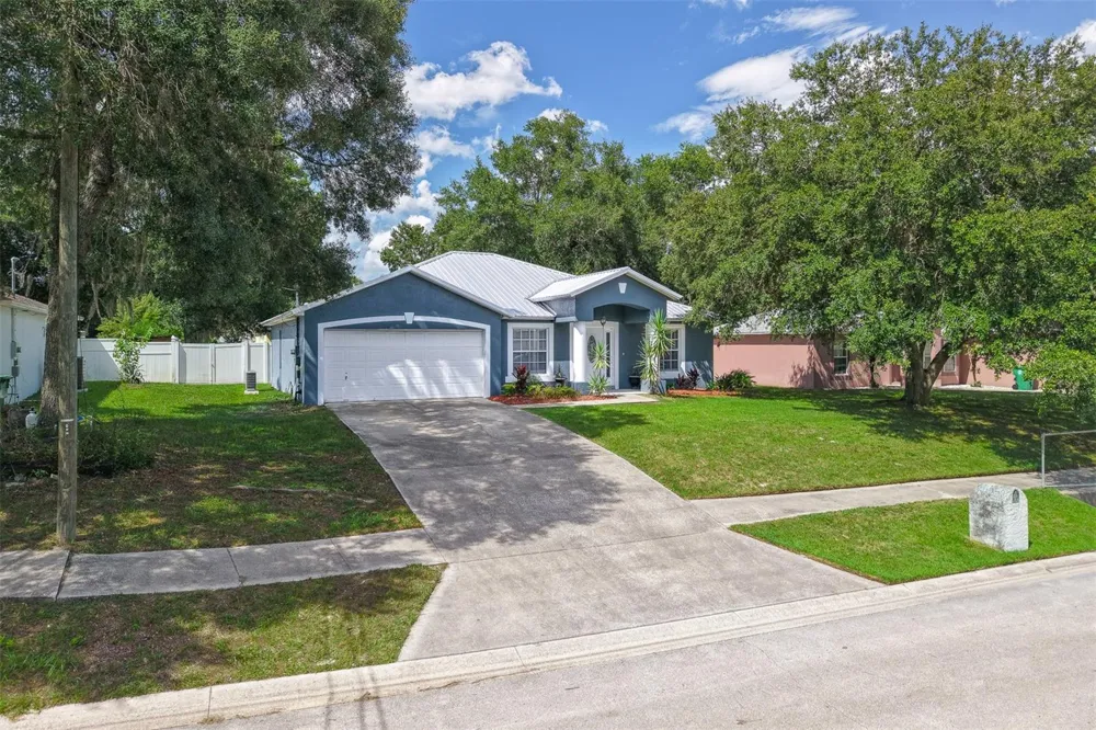 1031 E WALTS AVENUE Deland, FL 32724