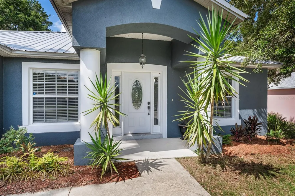 1031 E WALTS AVENUE Deland, FL 32724