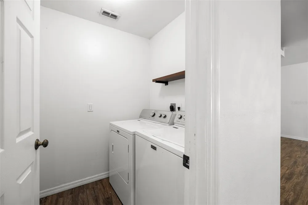 1031 E WALTS AVENUE Deland, FL 32724